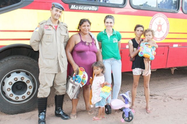 Fundação Pró-Tocantins e 1º BBM fazem entrega de doações no Taquari em Palmas