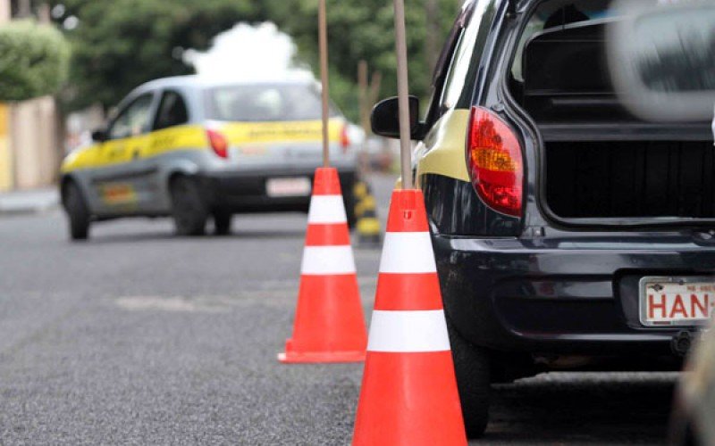 FamCard fecha convênio com a Auto Escola Brasil