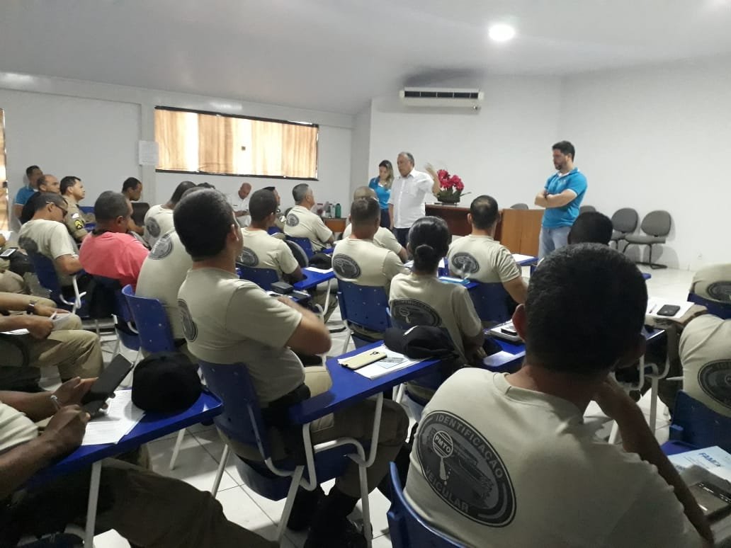 Presidente da FPTO ministra sobre a instituição no 8º BPM