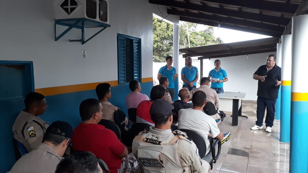 Militares de Palmeirópolis recebem equipe da Fundação Pró-Tocantins