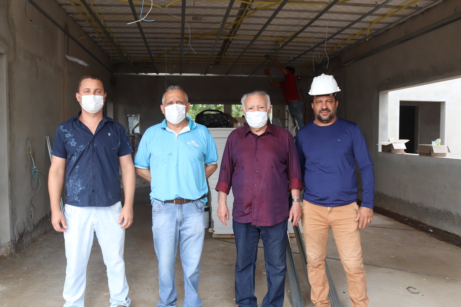 Nova sede: Coronel Benício visita as obras com o Coronel Osvaldo Mendes