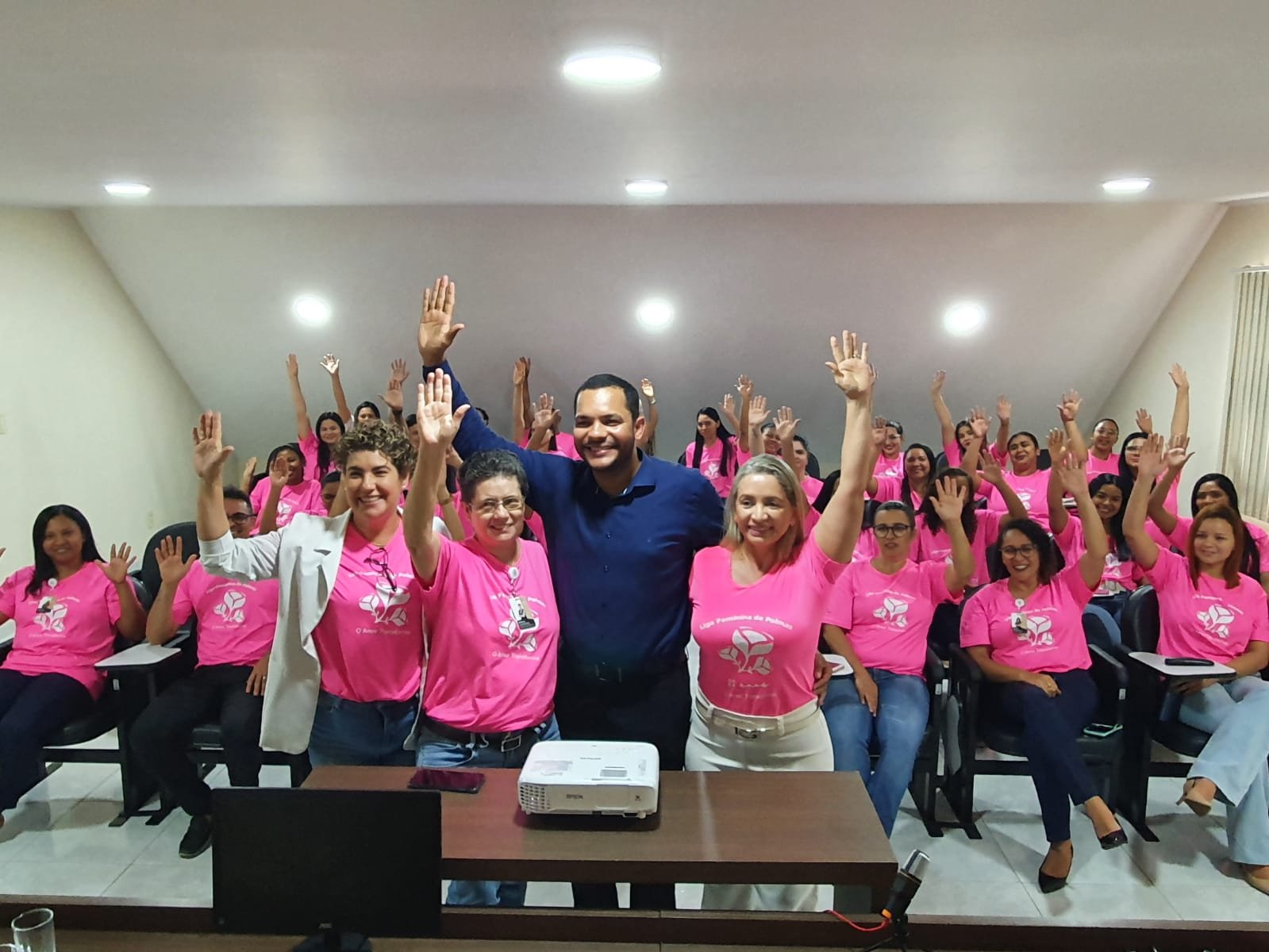 Fundação Pró-Tocantins participa de palestra sobre Outubro Rosa
