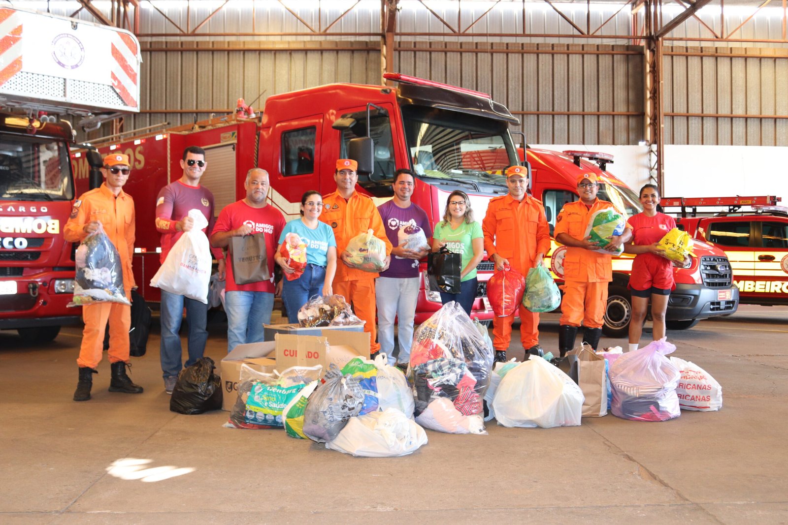 Hora de Doar: 1º BBM começa a entrega das doações