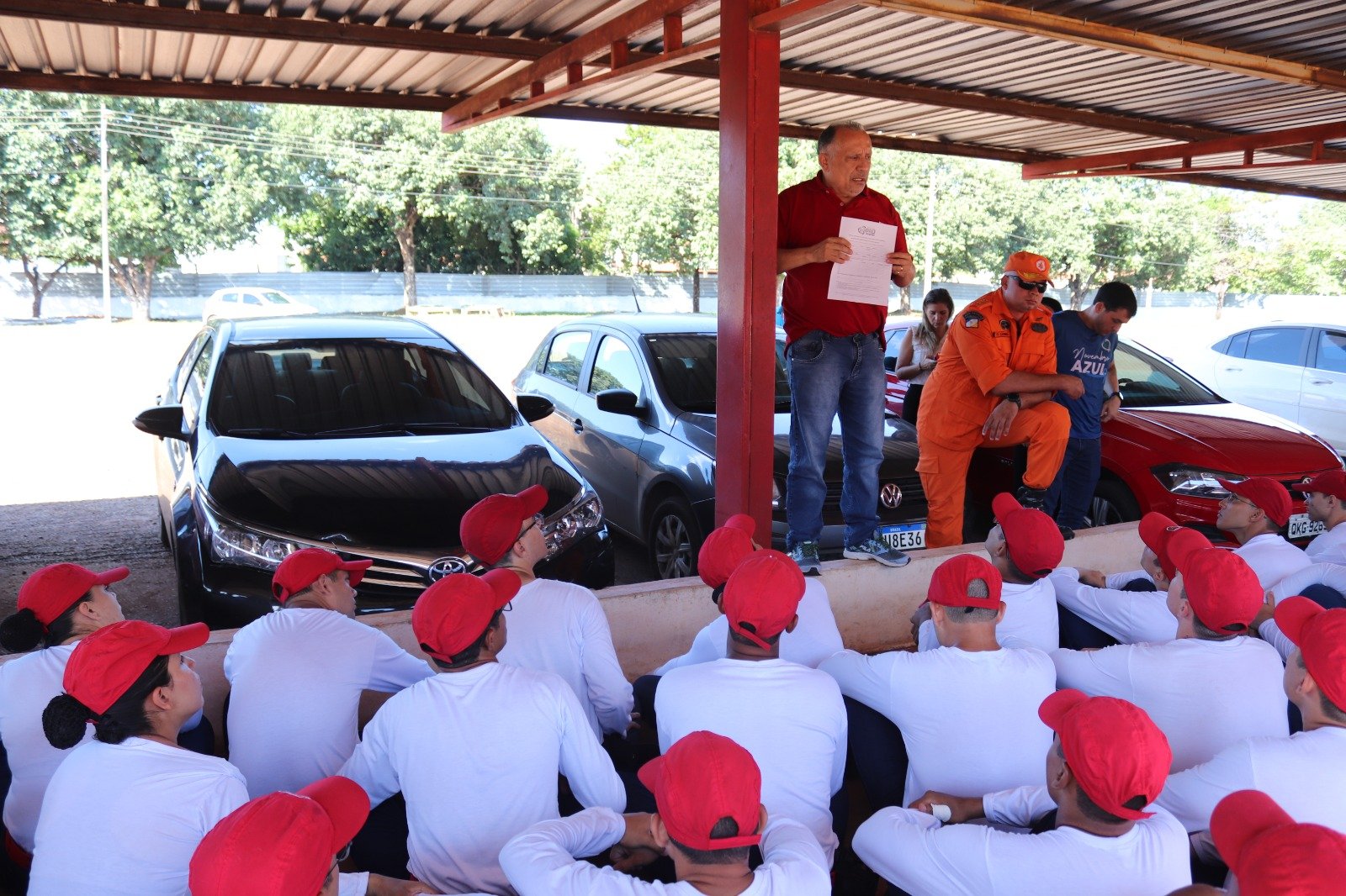 Diretor-presidente da Fundação Pró-Tocantins visita Academia de Bombeiros Militares